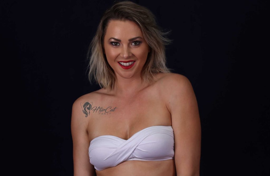 Professional Model Cassandra Angle 1